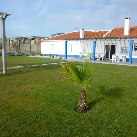 Casa Dos Rasteiros Holiday home *