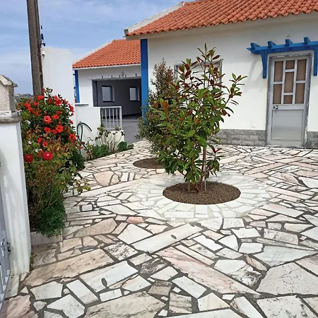 Casa Dos Rasteiros Holiday home *